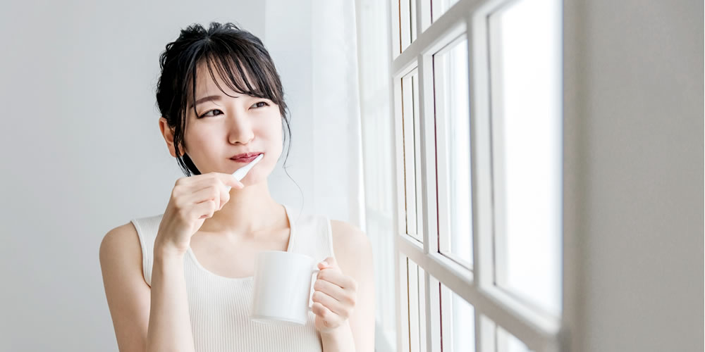 歯磨きだけでは不完全